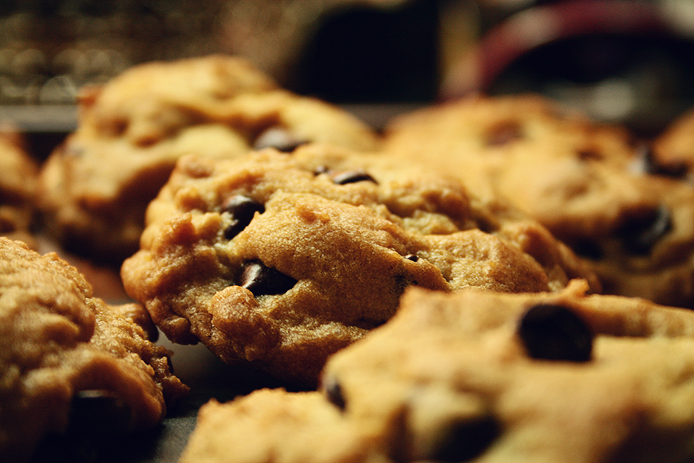 Net zoals een koekjes recept instructies geeft over hoe je koekjes moet bakken, zo geeft het Huntington gen instructies hoe het Huntington eiwit aan te maken.