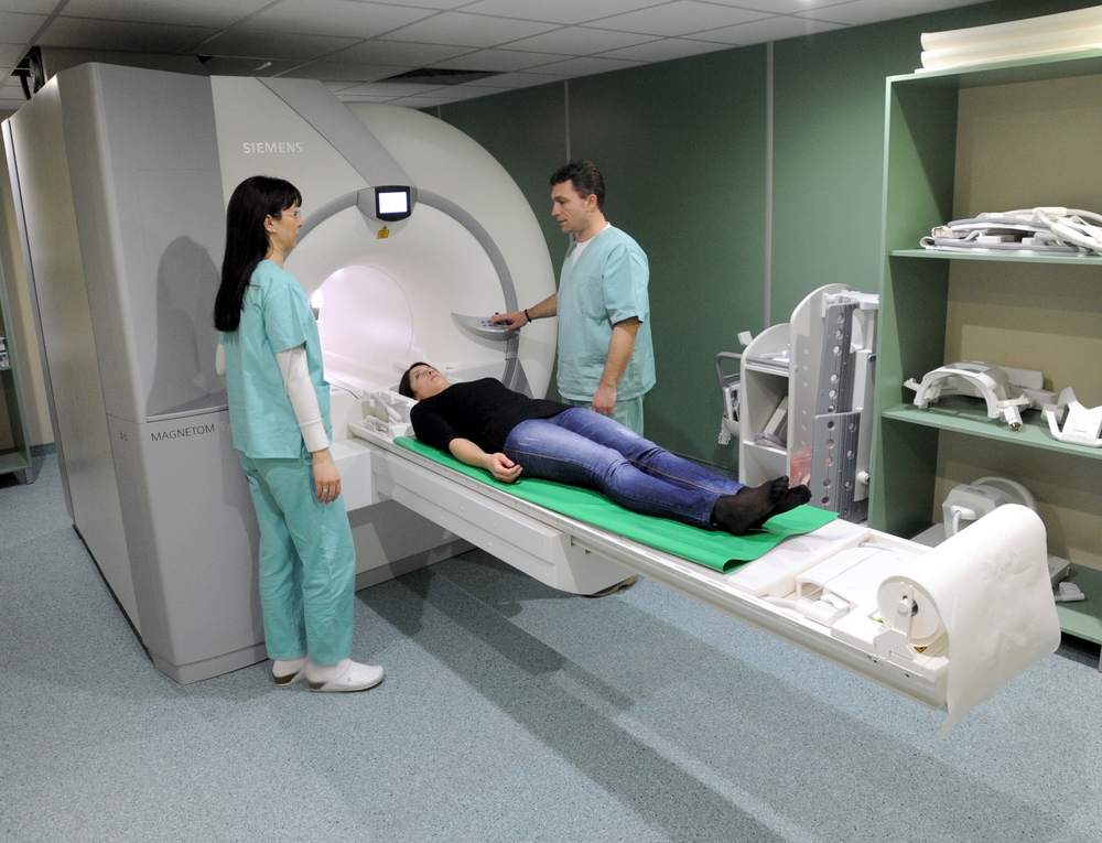 MRI-scans werden gebruikt om veranderingen in het energieverbruik van de hersenen te ontdekken tijdens een visuele stimulatie. Patiënten behandeld met triheptanoin, vertoonden meer gezonde energie karakteristieken.  
