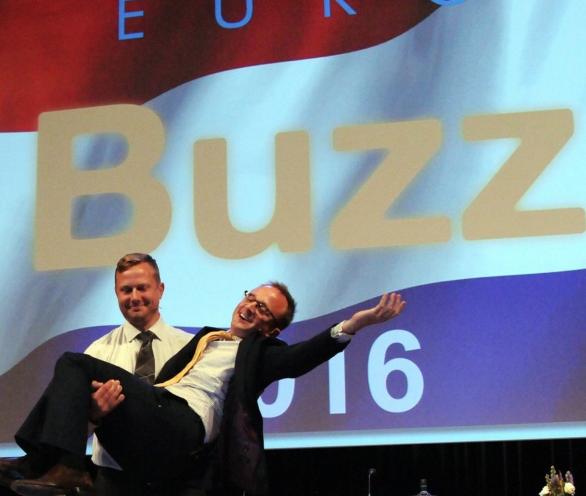 Jeff en Ed gaven een samenvatting van EuroBuzz 2016  