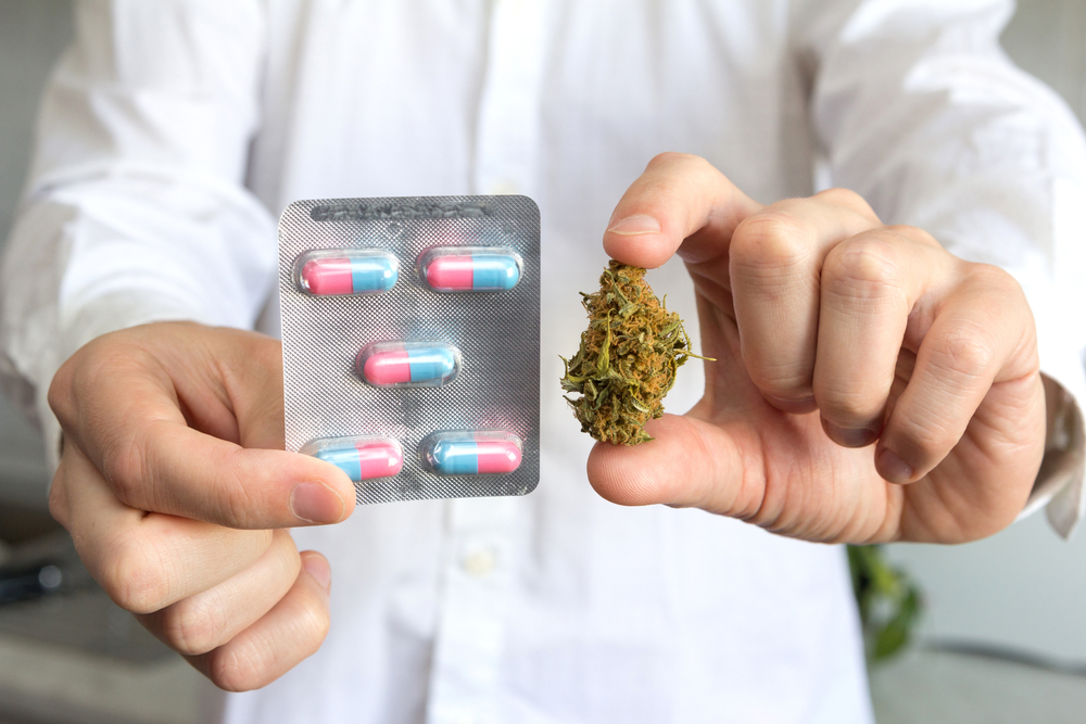 Voor zowel de synthetische als de natuurlijke vorm van cannabis geldt dat er geen wetenschappelijk bewijs is gevonden dat het ZvH patiënten zou helpen.  