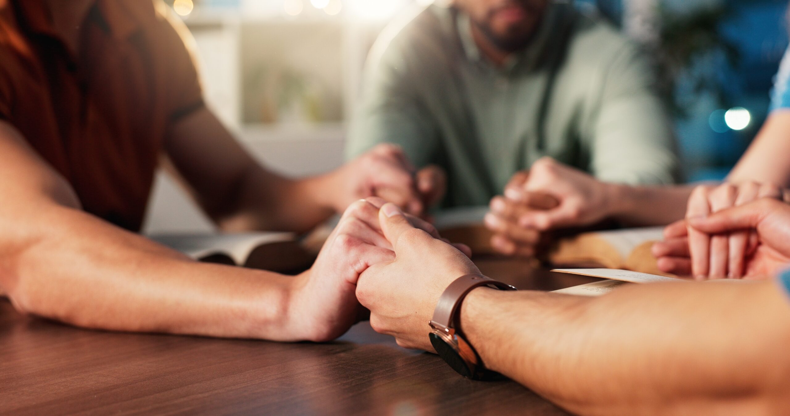 Huntington’s Disease Community Advocacy helpt cruciale FDA-bijeenkomst voor AMT-130 te bewerkstelligen